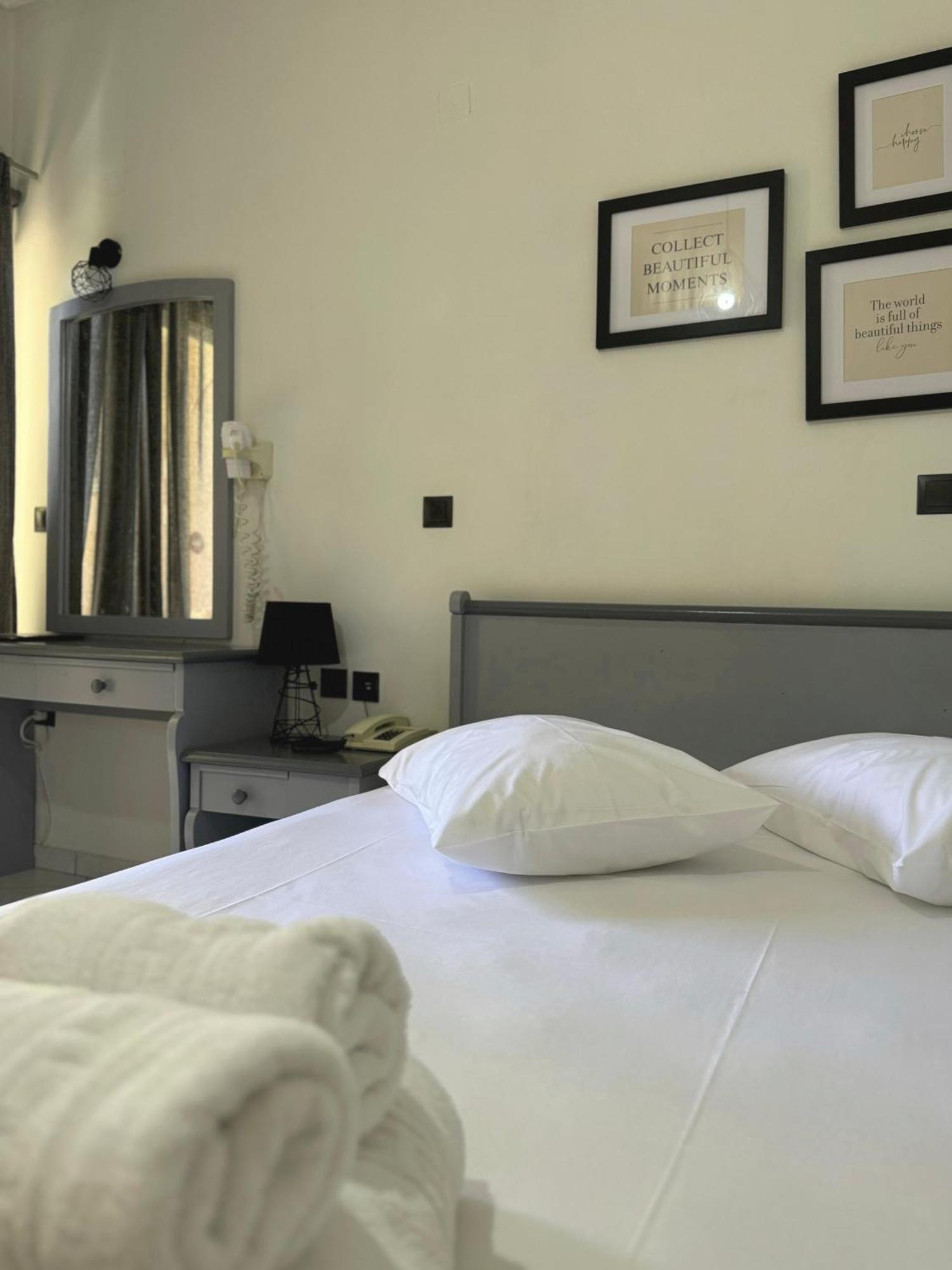 Sun Rise Hotel Apartments Erétria Esterno foto