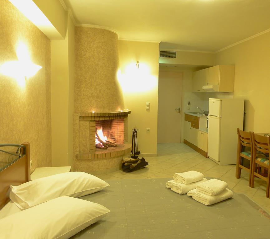 Sun Rise Hotel Apartments Erétria Esterno foto