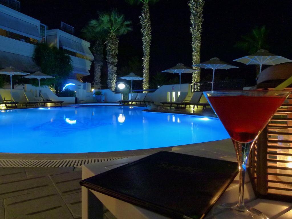 Sun Rise Hotel Apartments Erétria Esterno foto
